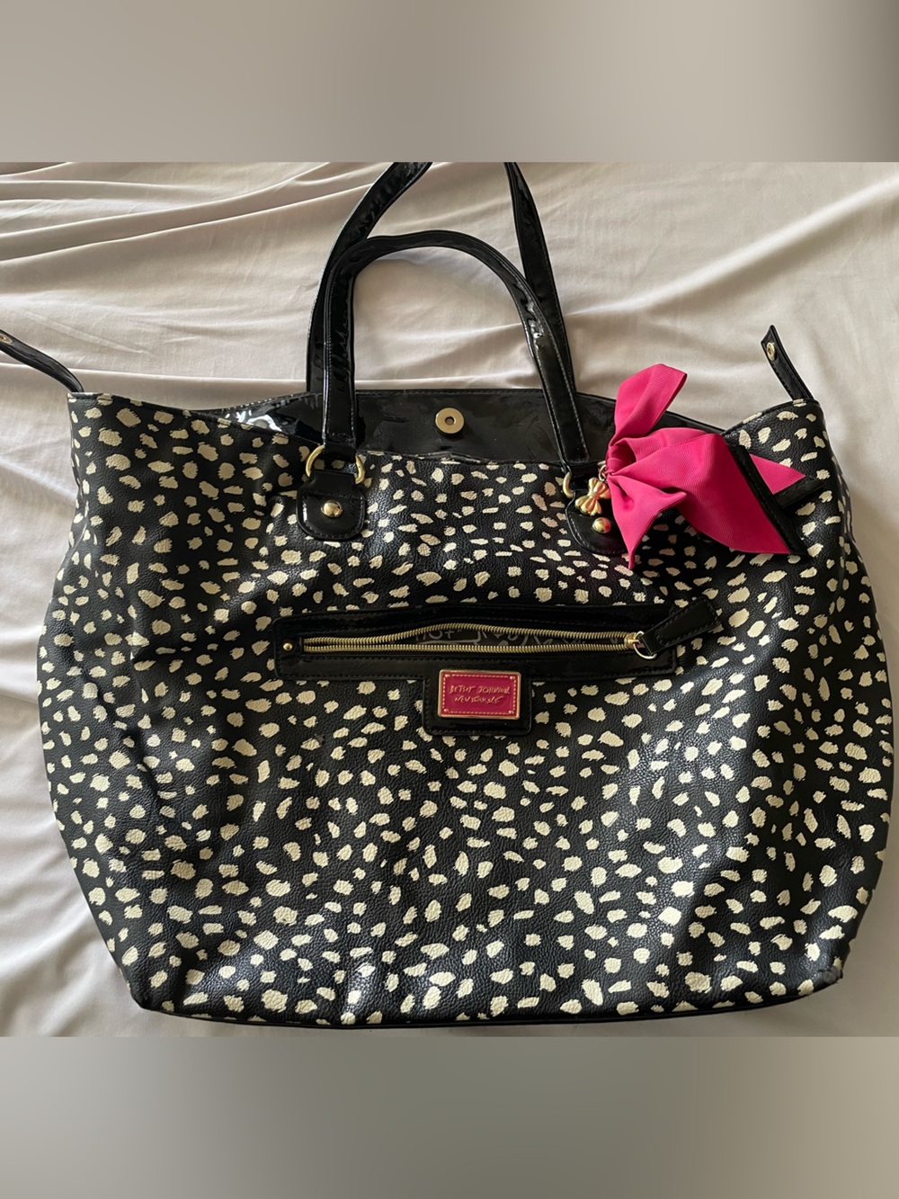 Betsey Johnson tote purse